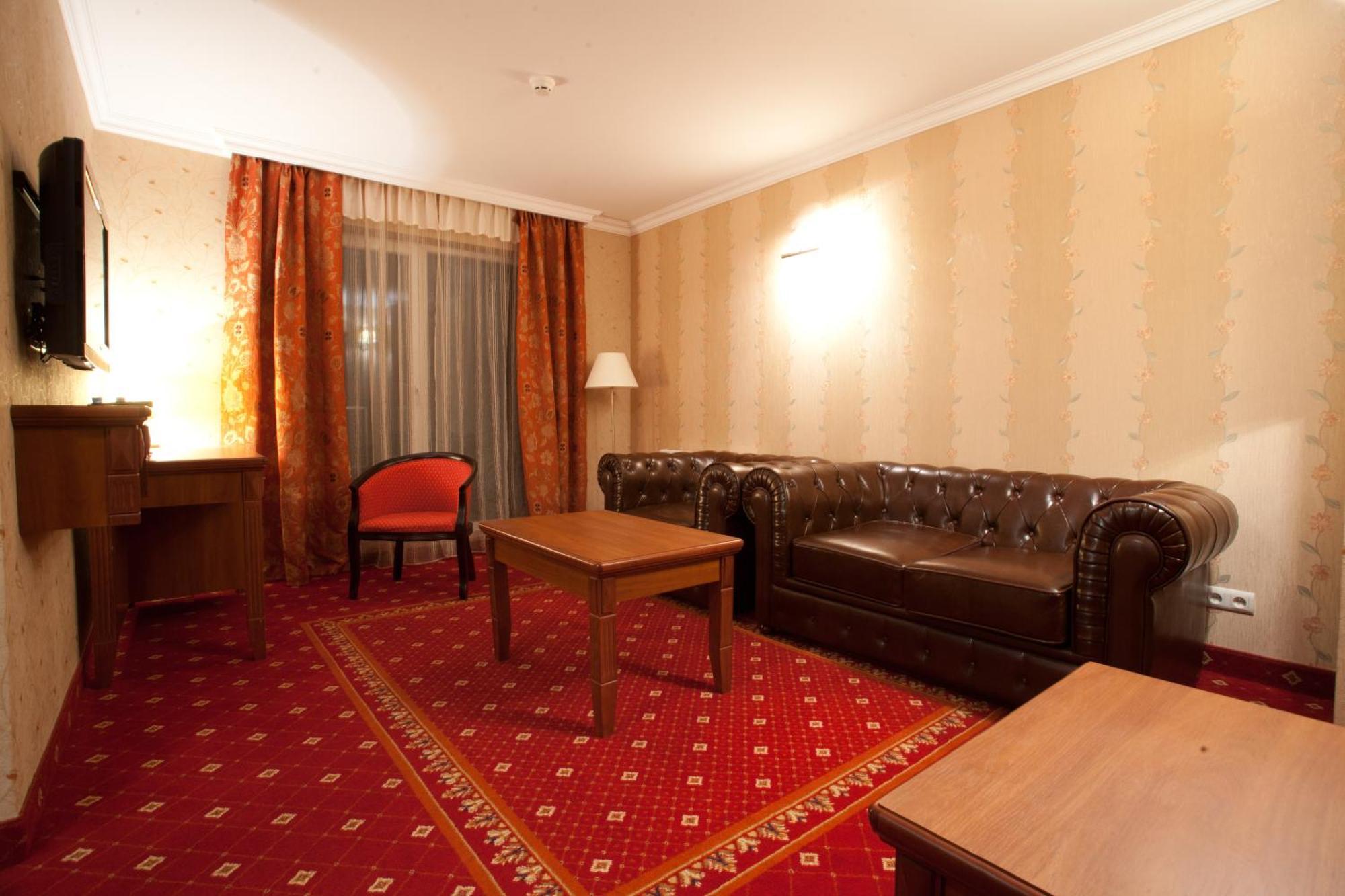 Hotel Albatros Serwy Екстериор снимка