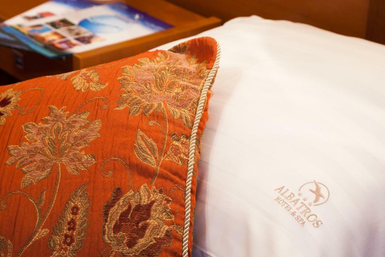 Hotel Albatros Serwy Екстериор снимка
