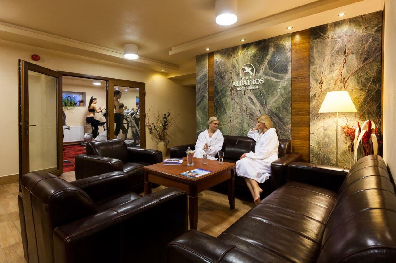Hotel Albatros Serwy Екстериор снимка